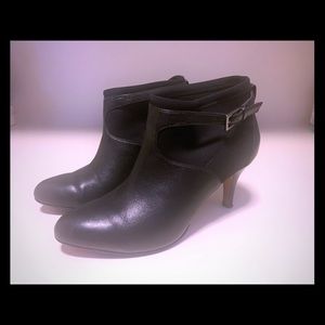 Taryn Rose booties heel boots women’s size 7